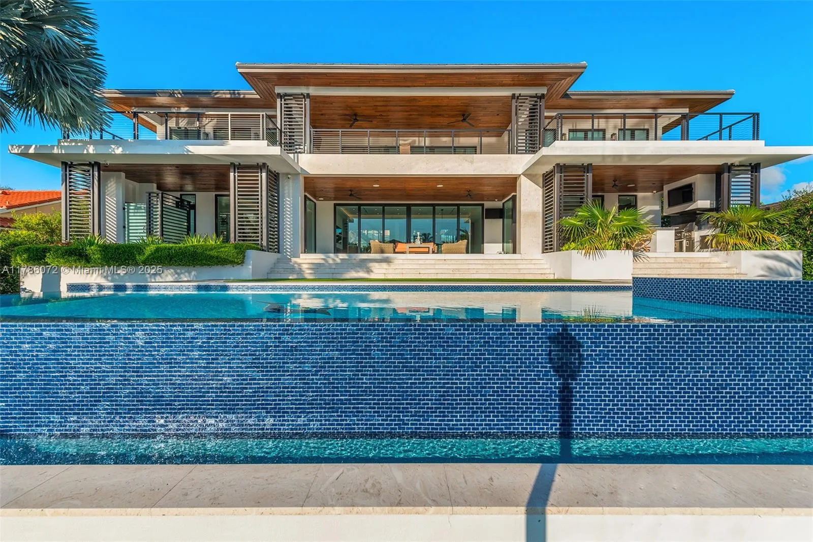 Coral Gables, Florida 33133, United States, 6 Bedrooms Bedrooms, ,7 BathroomsBathrooms,Residential,Active,113311