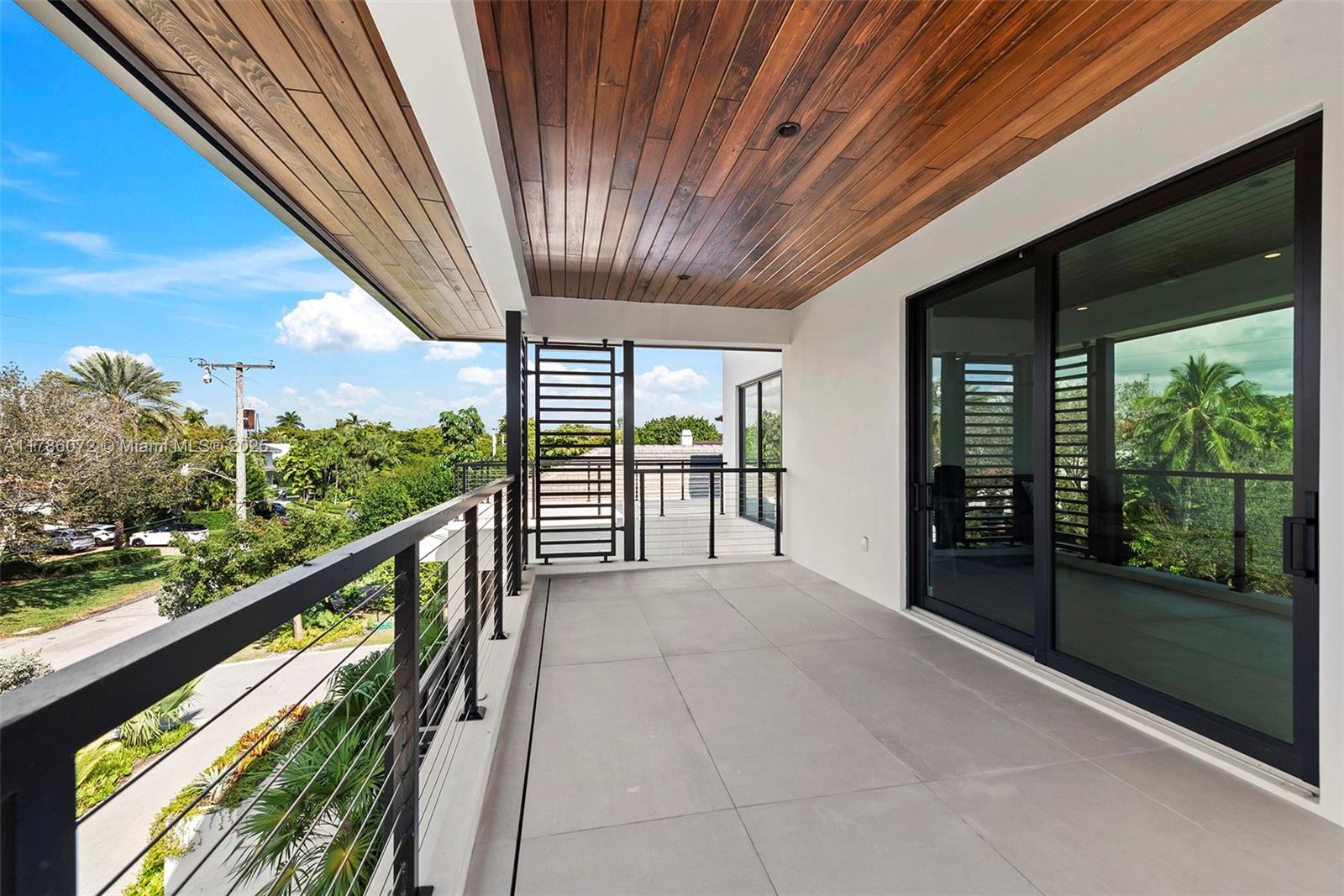 SUNRISE HARBOUR REV PL - Residential