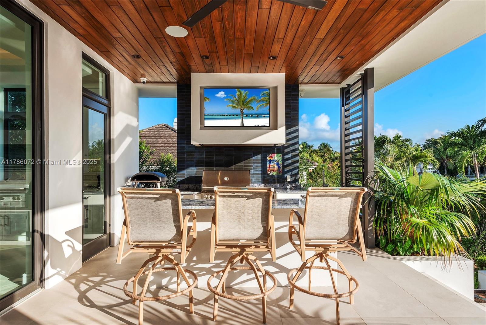 SUNRISE HARBOUR REV PL - Residential