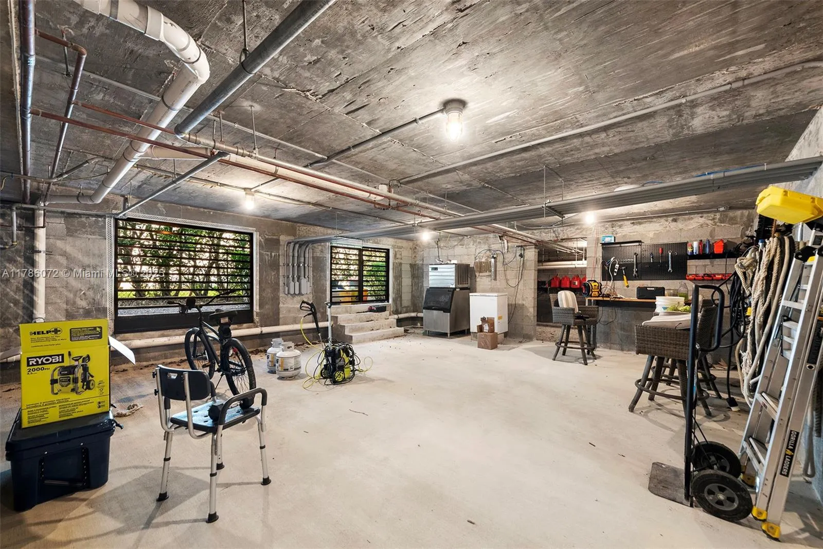 Coral Gables, Florida 33133, United States, 6 Bedrooms Bedrooms, ,7 BathroomsBathrooms,Residential,Active,113311