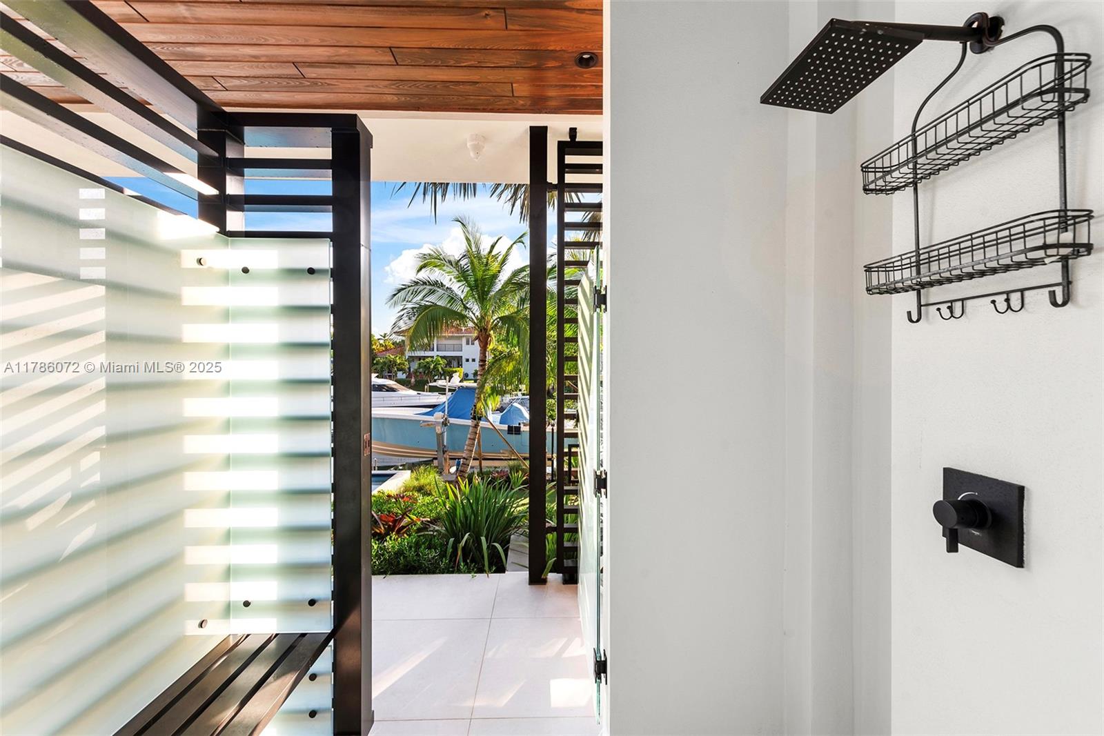 SUNRISE HARBOUR REV PL - Residential