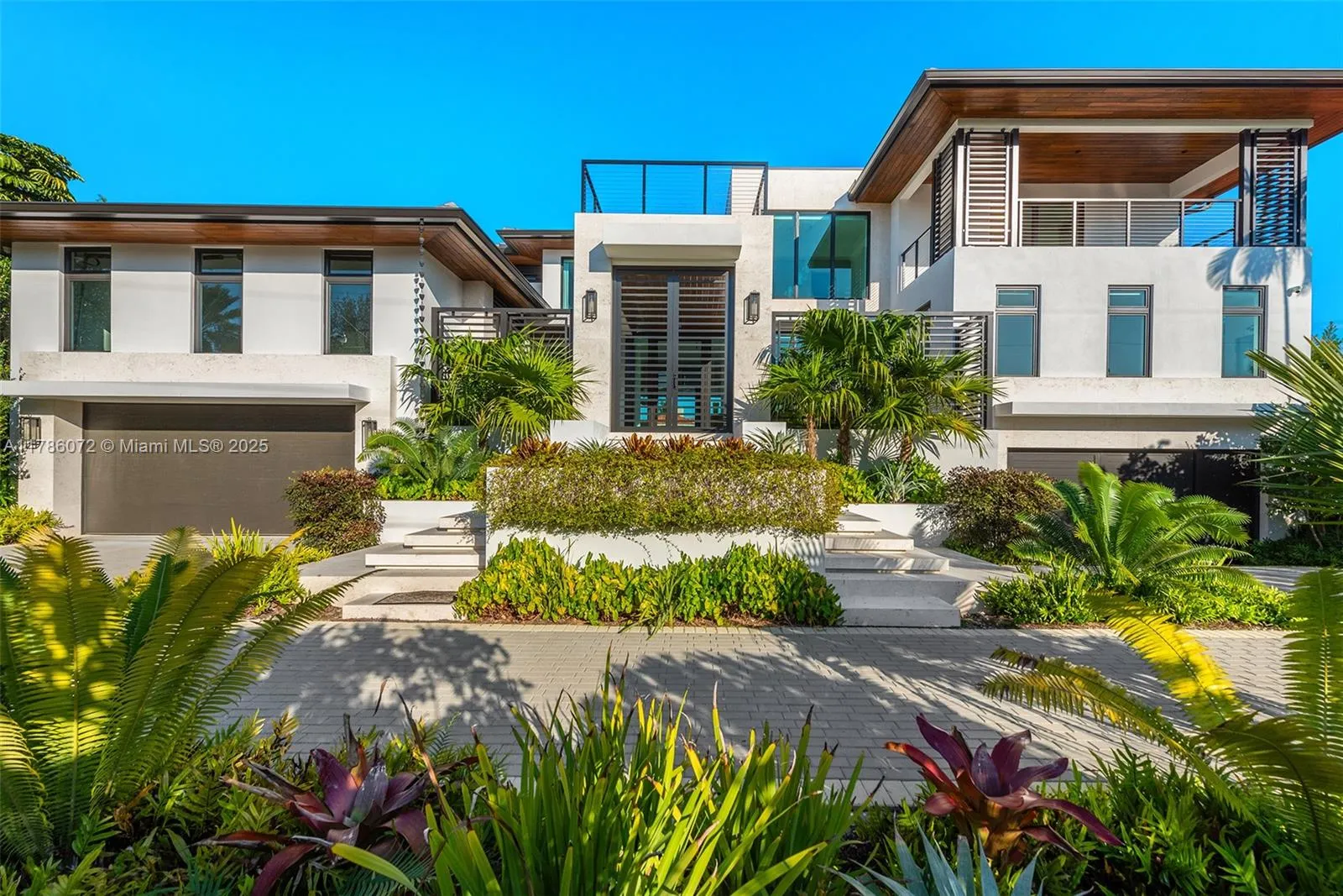 Coral Gables, Florida 33133, United States, 6 Bedrooms Bedrooms, ,7 BathroomsBathrooms,Residential,Active,113311