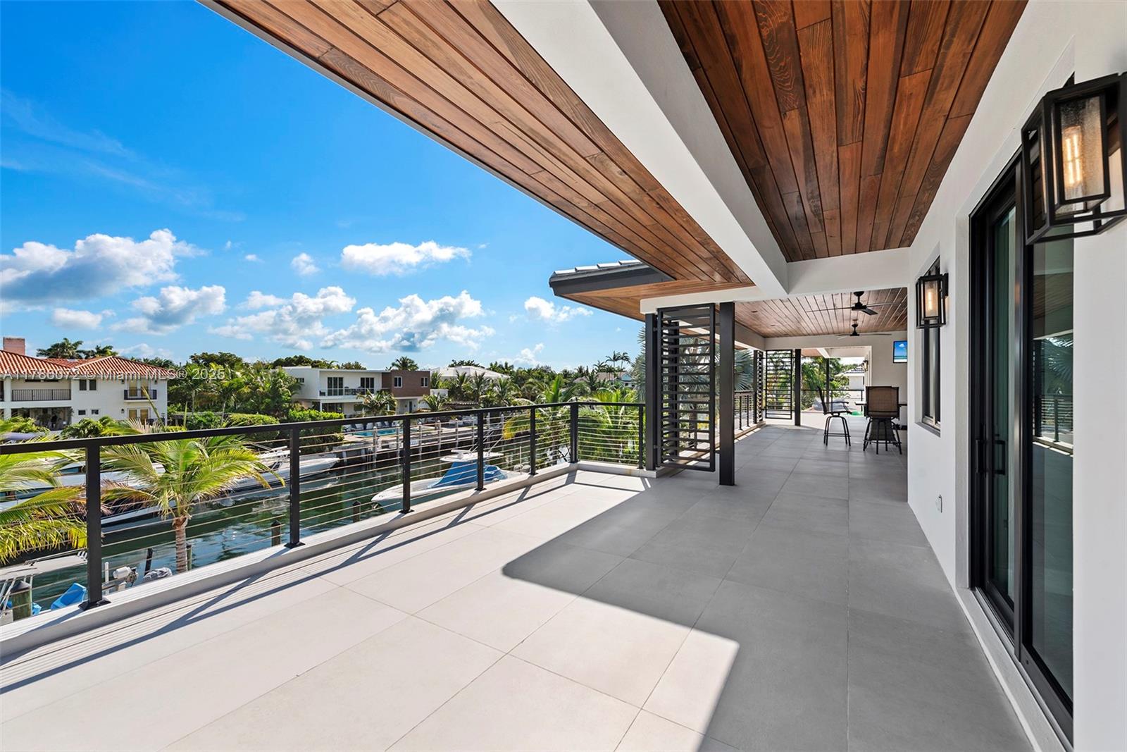SUNRISE HARBOUR REV PL - Residential