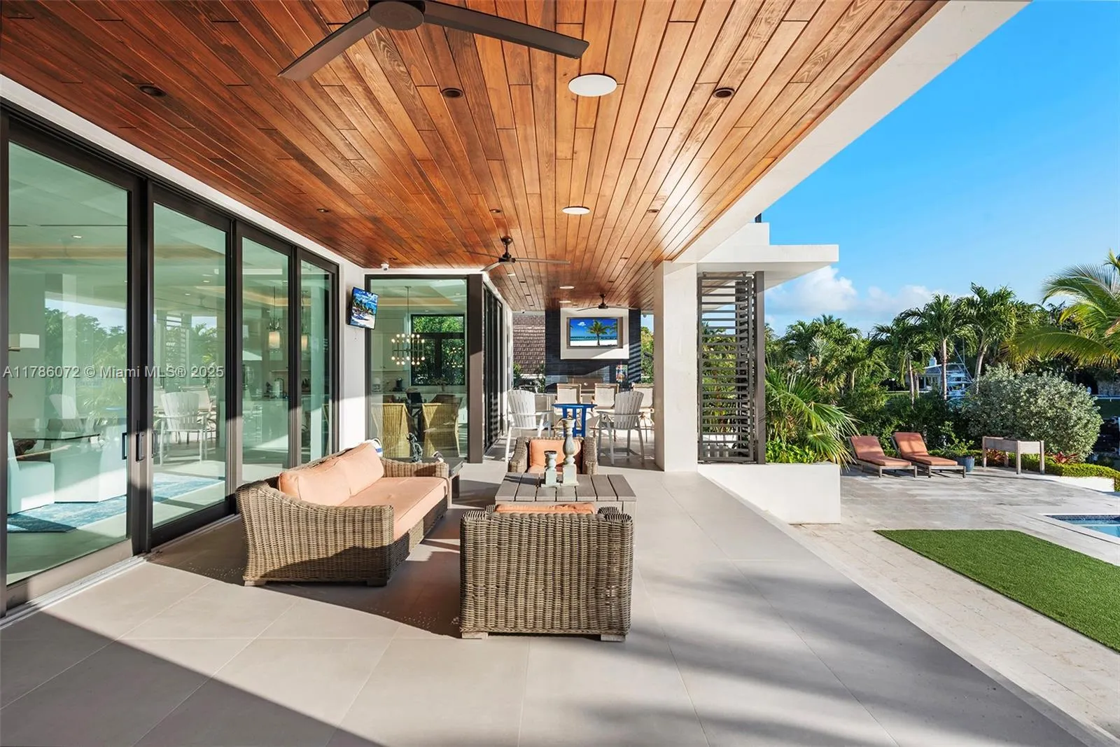 Coral Gables, Florida 33133, United States, 6 Bedrooms Bedrooms, ,7 BathroomsBathrooms,Residential,Active,113311