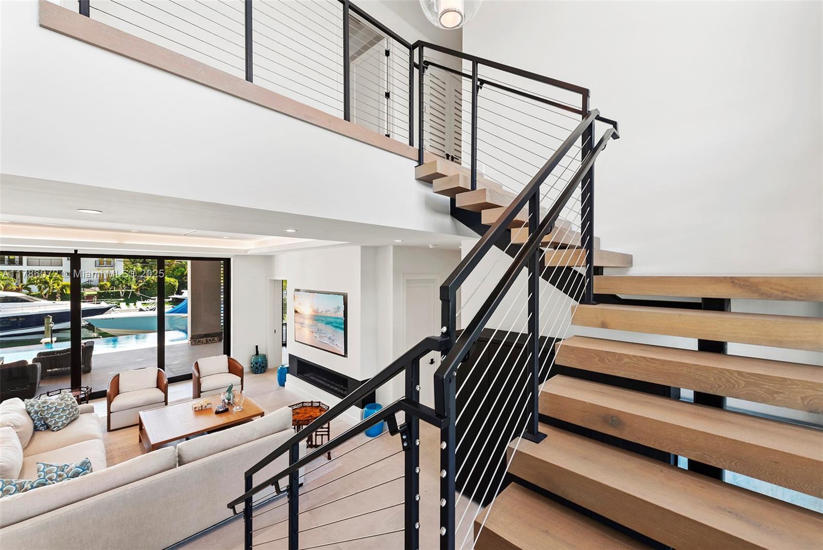 SUNRISE HARBOUR REV PL - Residential