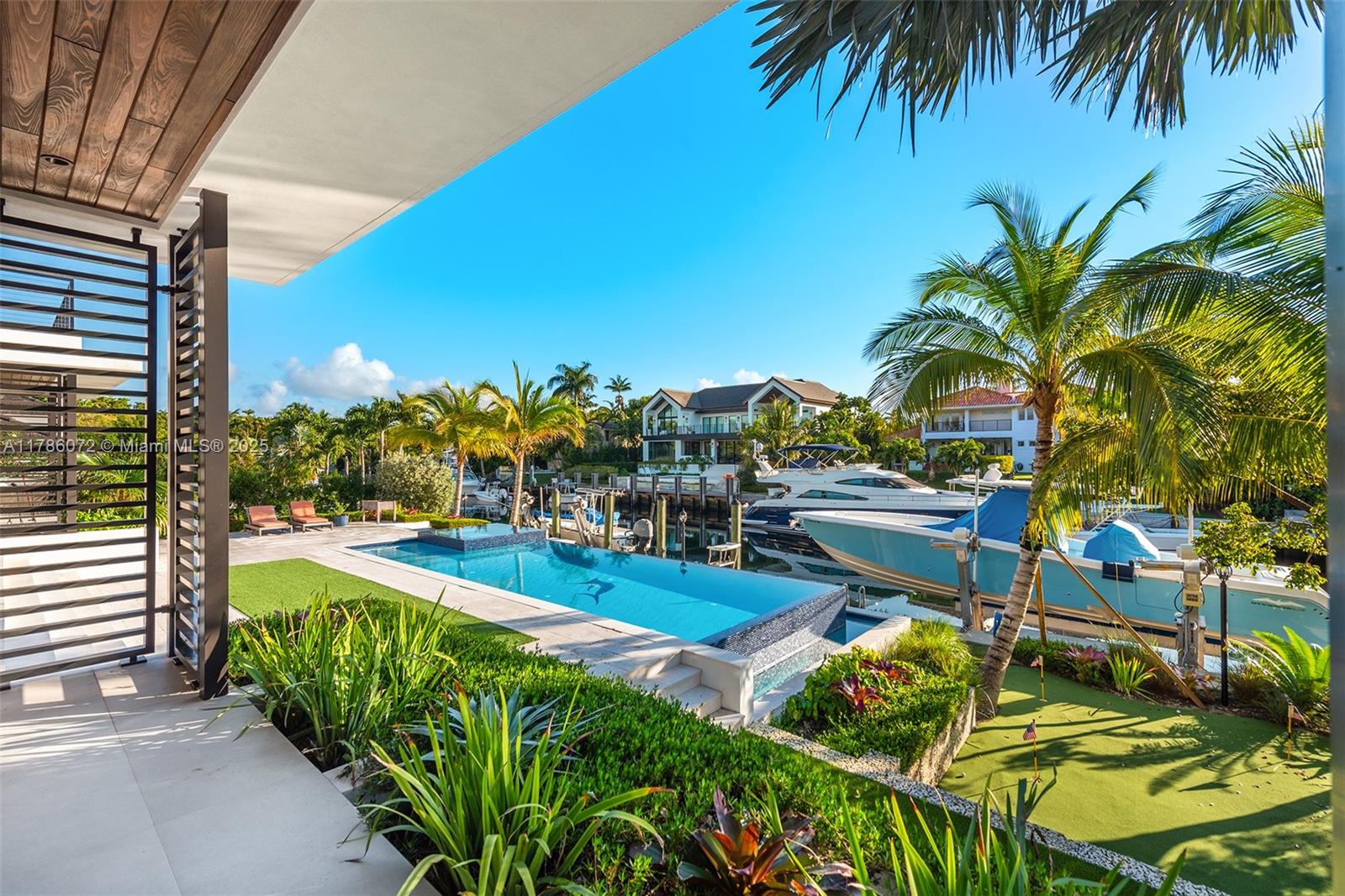 SUNRISE HARBOUR REV PL - Residential