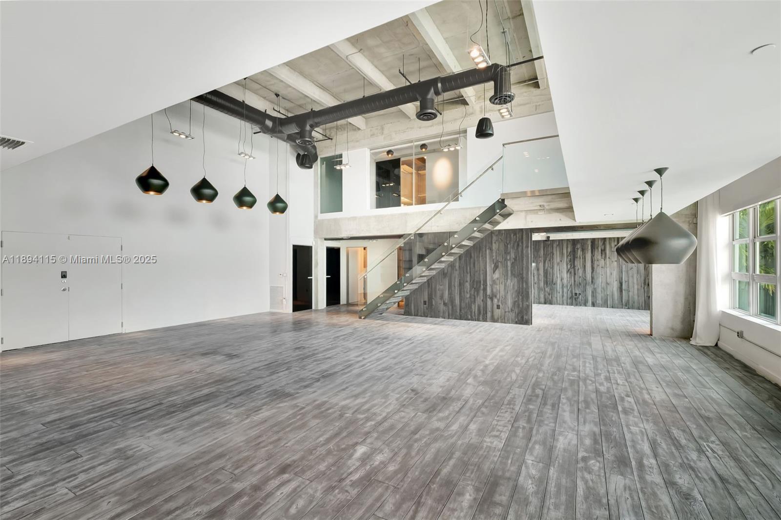 1749 NE Miami Ct 608