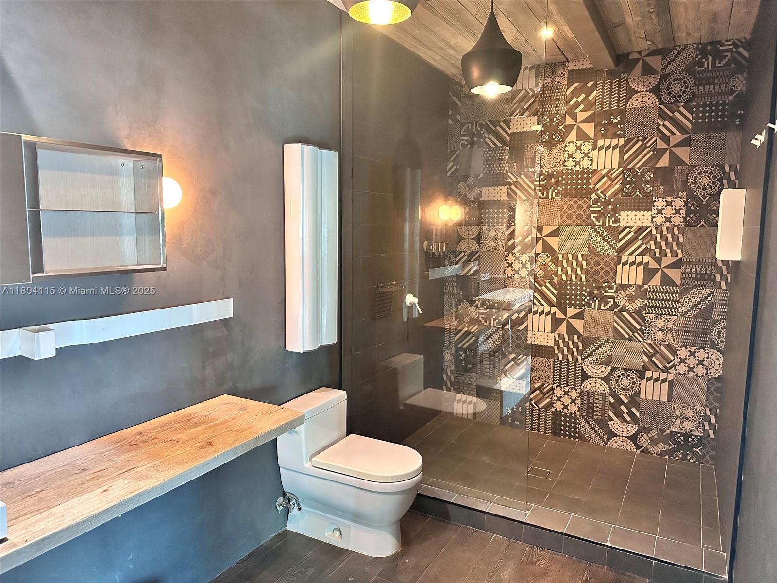 PARC LOFTS CONDO - Residential Lease