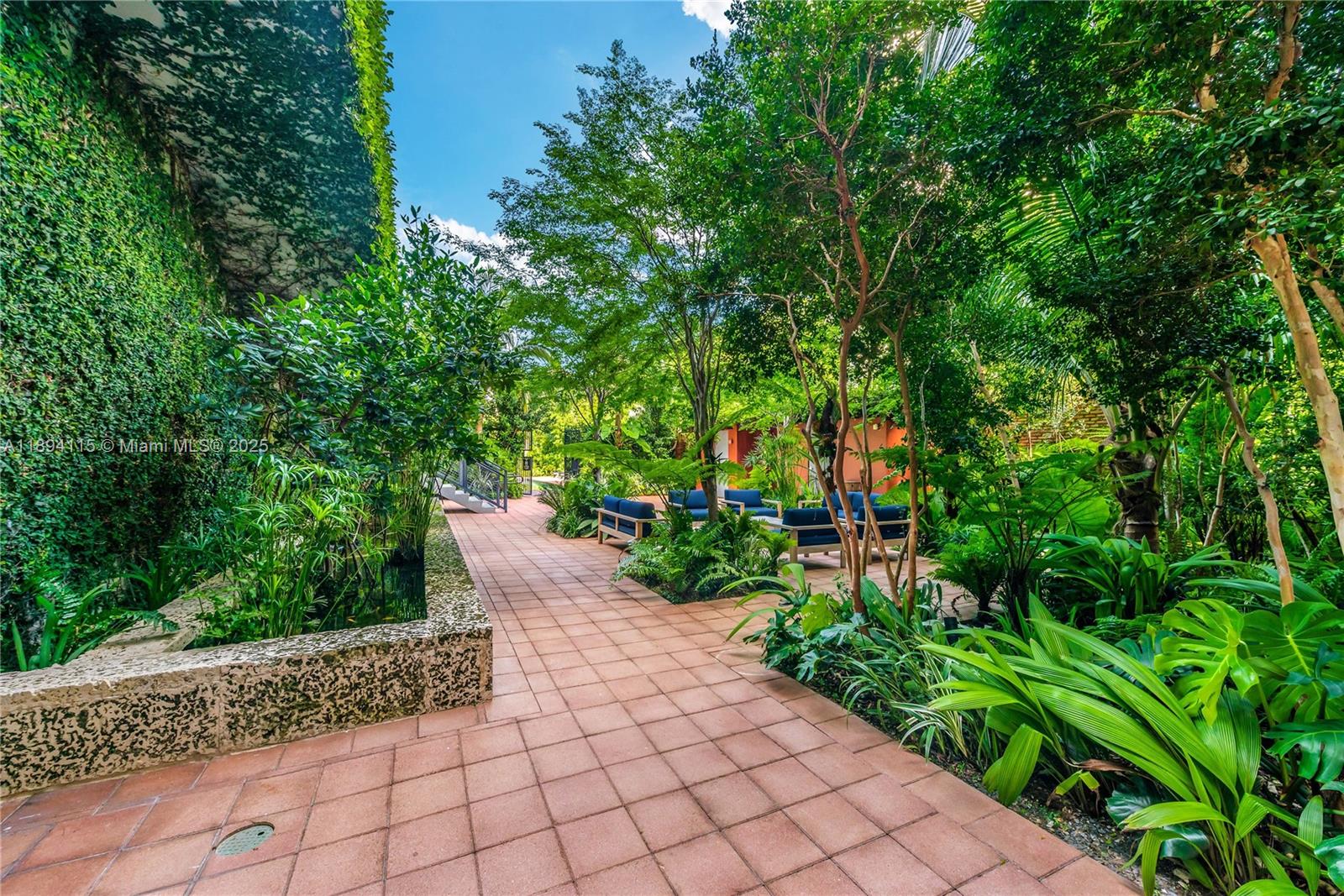 PARC LOFTS CONDO - Residential Lease