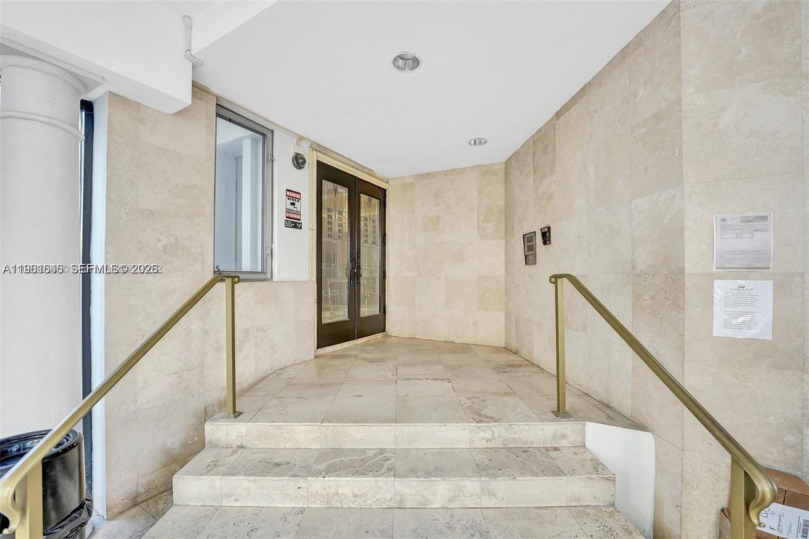 9195 Collins Ave 309