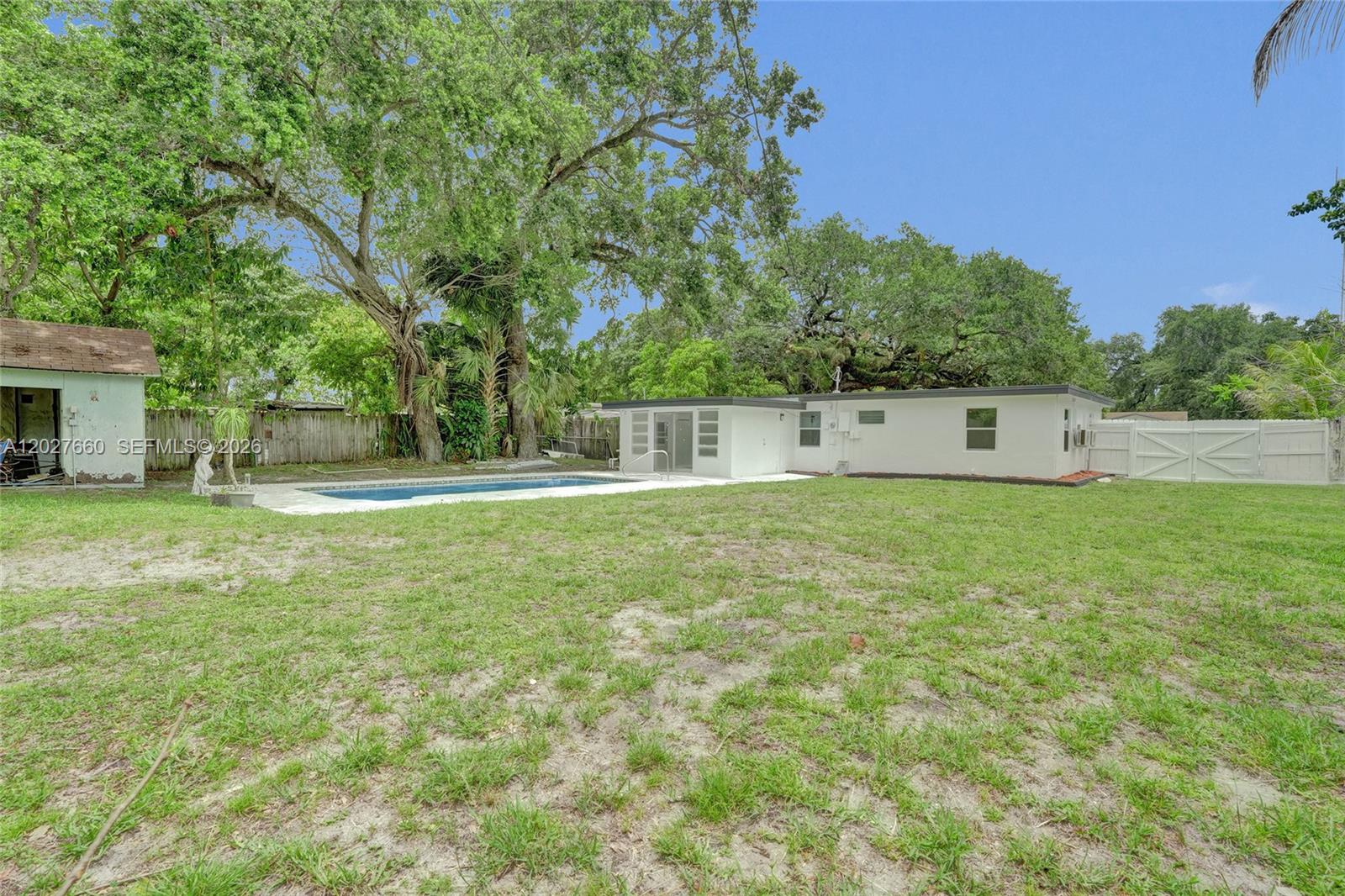 MIAMI GARDENS ESTATES SEC - Residential
