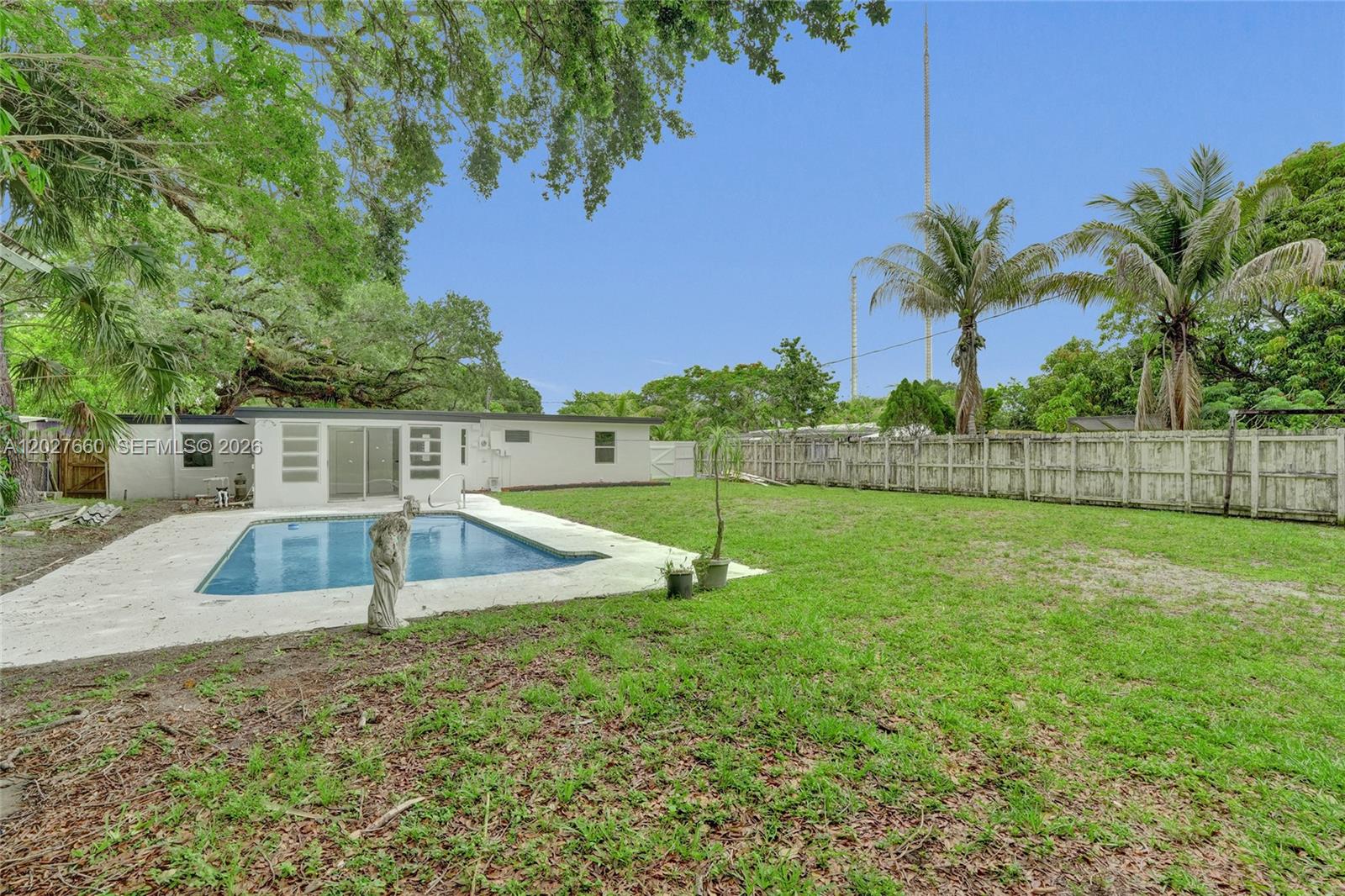 MIAMI GARDENS ESTATES SEC - Residential