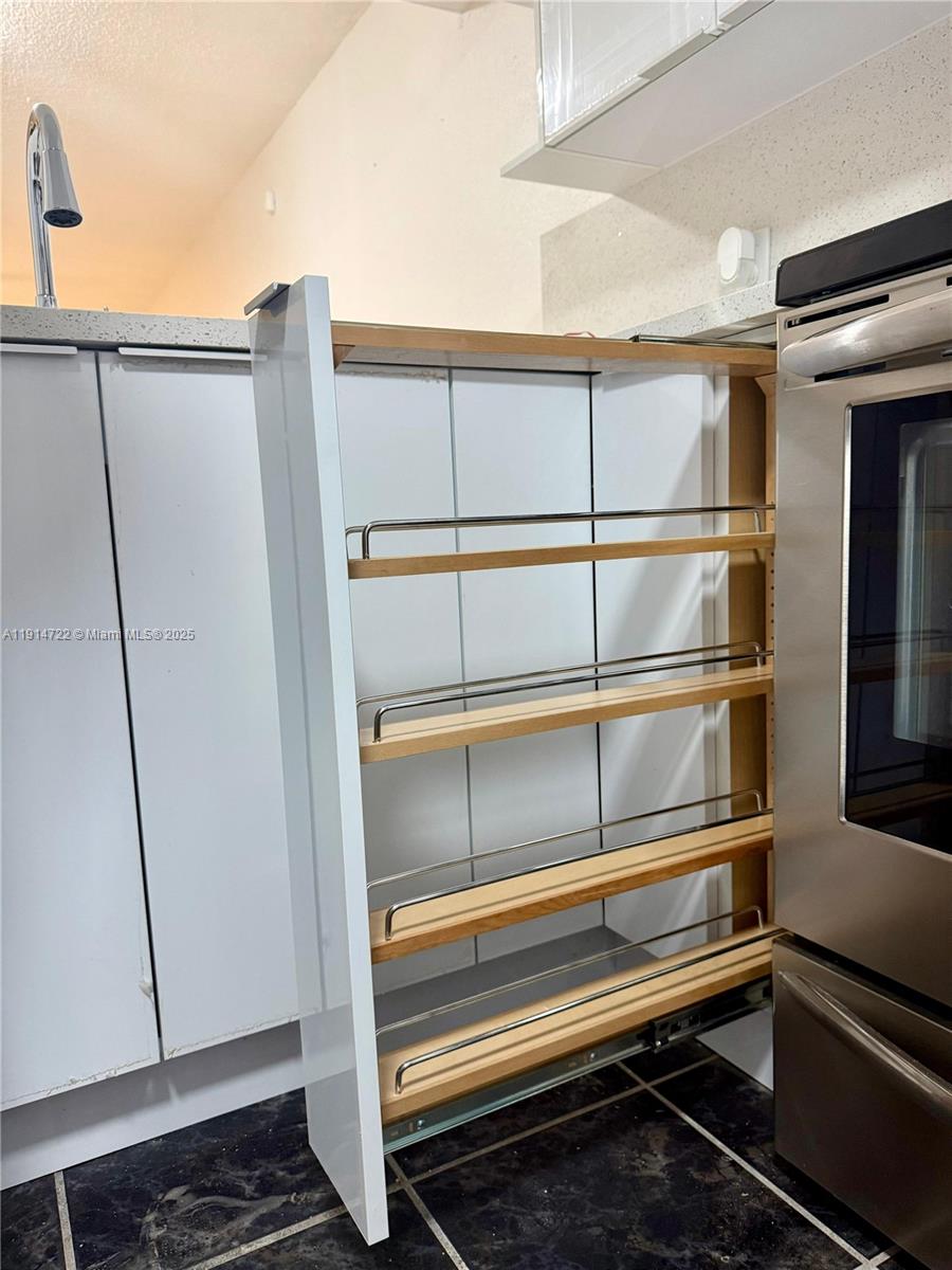 LAUDERHILL GARDENS TOWNHO - Residential Lease