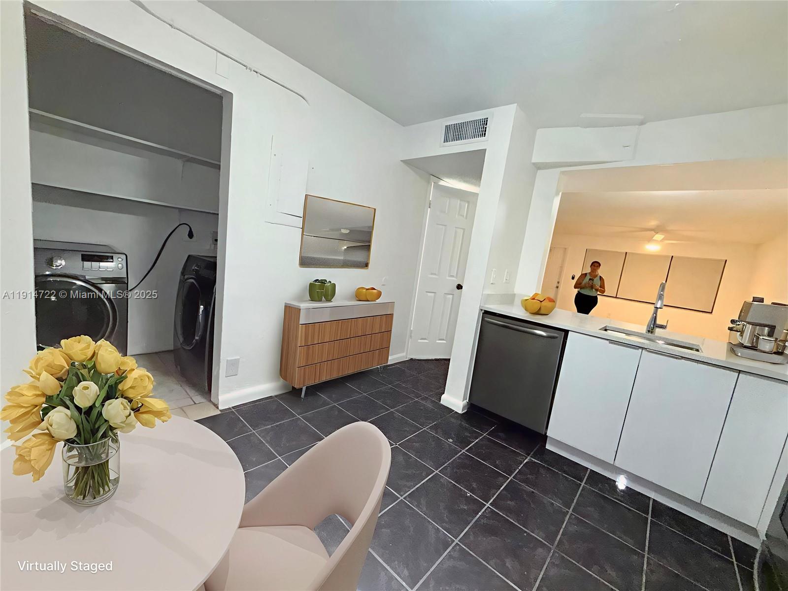 LAUDERHILL GARDENS TOWNHO - Residential Lease