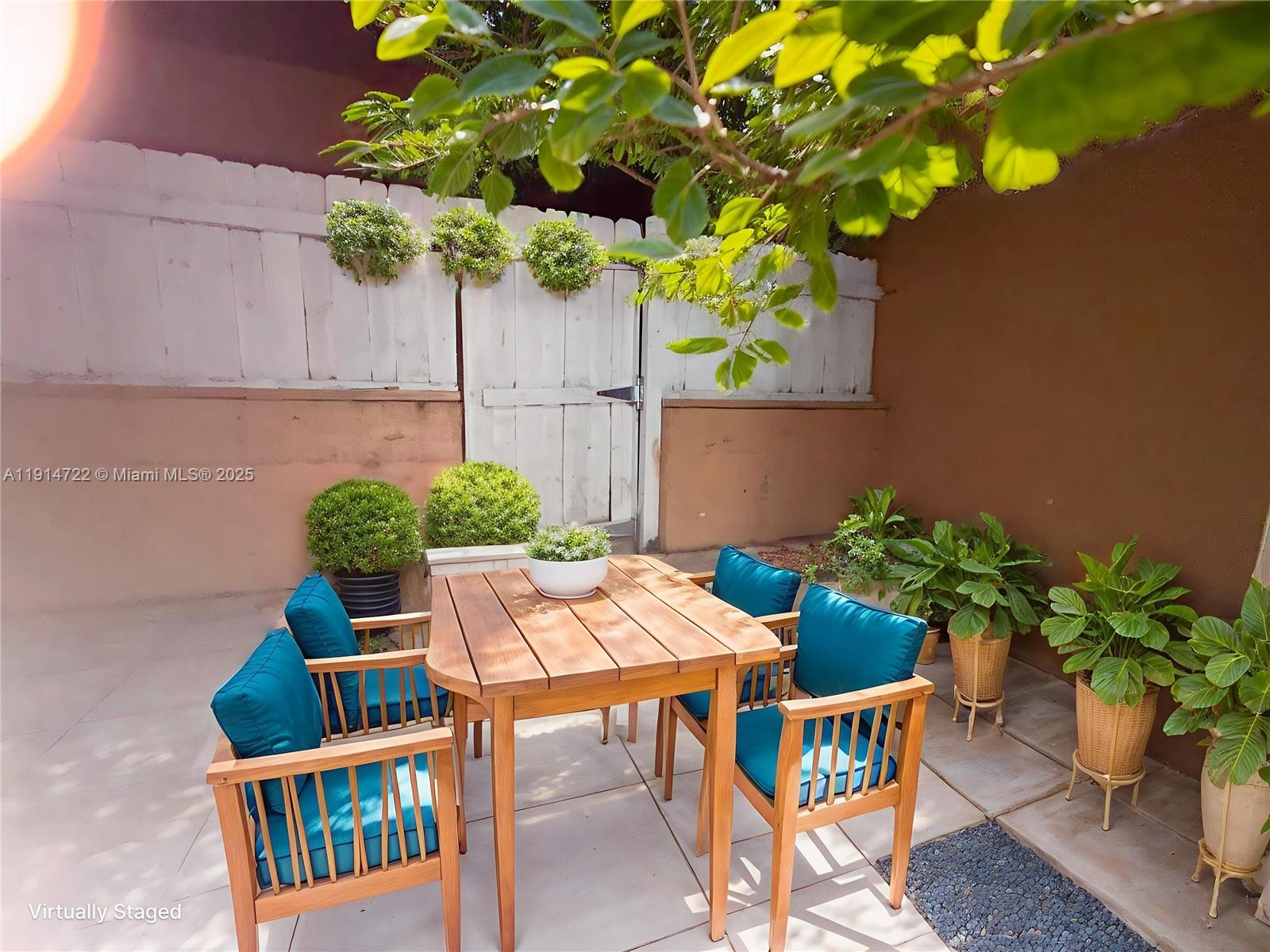 LAUDERHILL GARDENS TOWNHO - Residential Lease