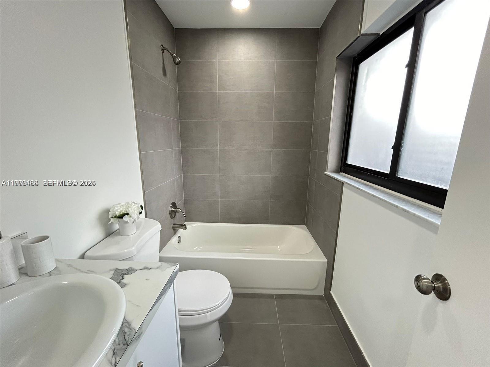 SUPERIOR PARK - Residential Lease