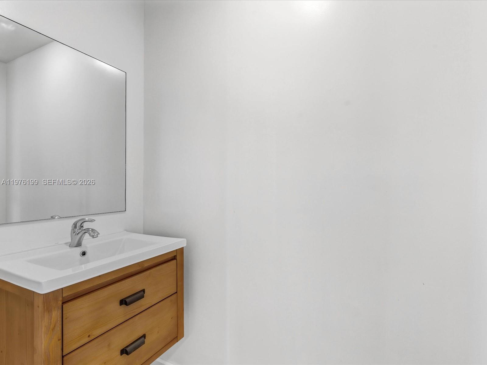 TEN MUSEUM PK RESIDENTIAL - Residential Lease