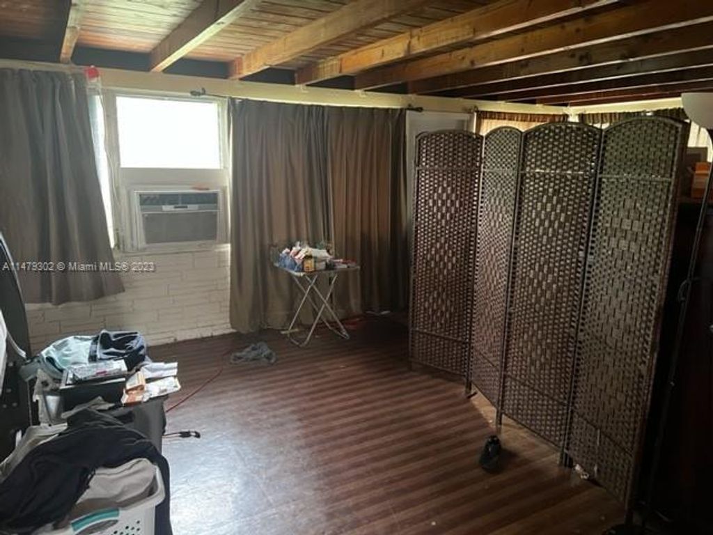 Photo of 143 SE 27th Way, Boynton Beach, FL 33435 (MLS # A11479302)