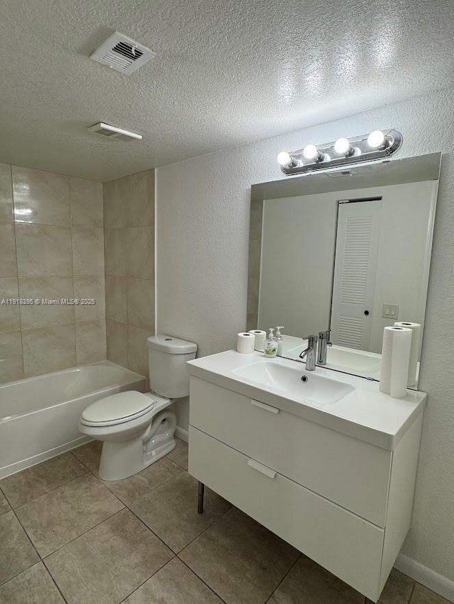 ISLES AT LAGO MAR CONDO - Residential Lease