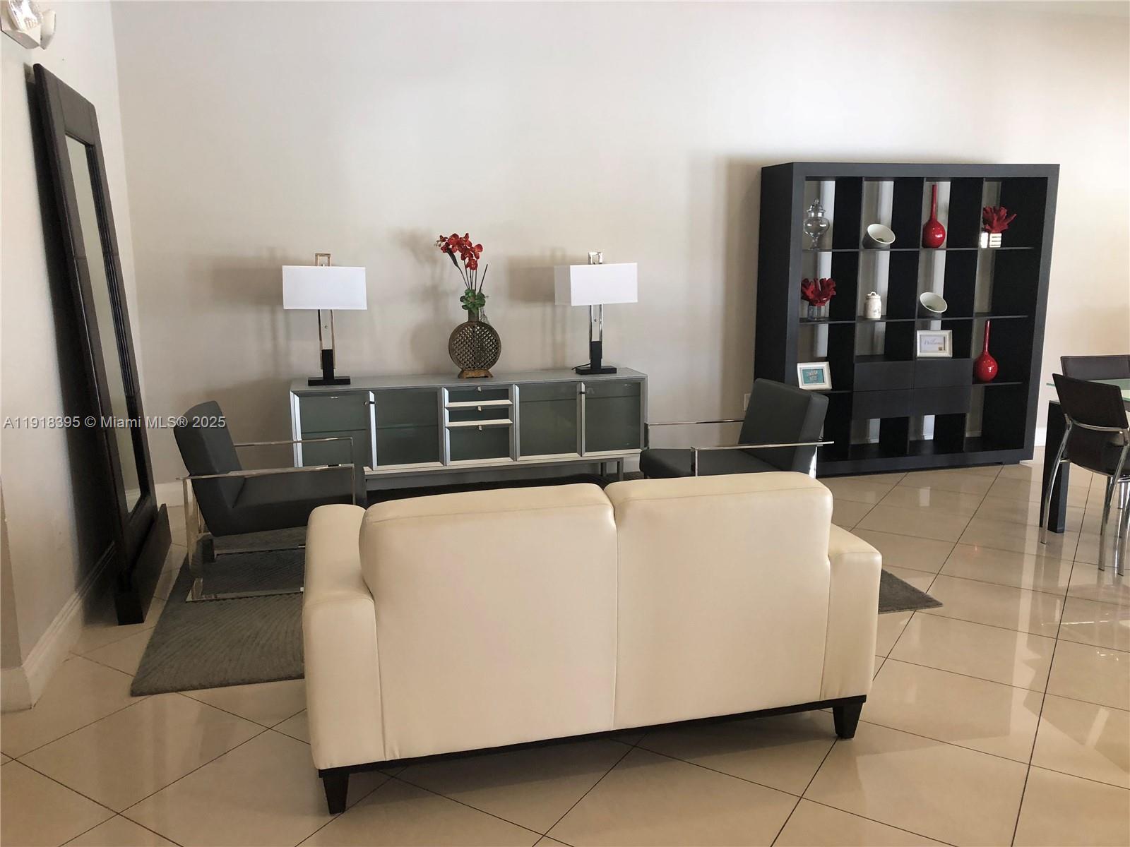 ISLES AT LAGO MAR CONDO - Residential Lease