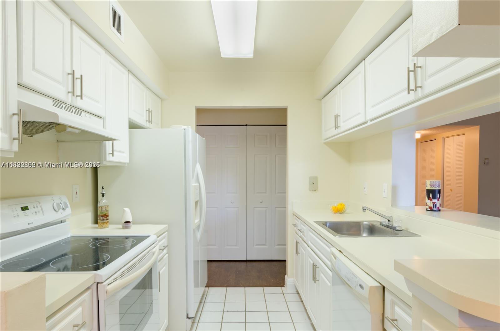 9855 Westview Dr 728