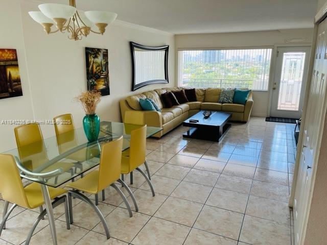 401 Golden Isles Dr 809