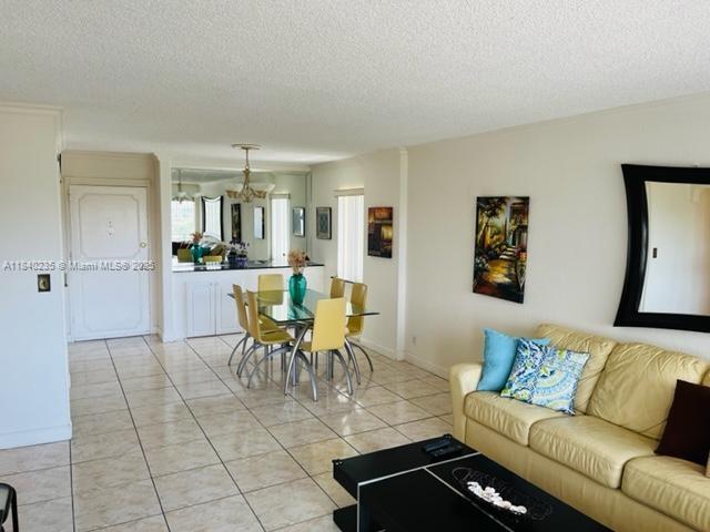 401 Golden Isles Dr 809