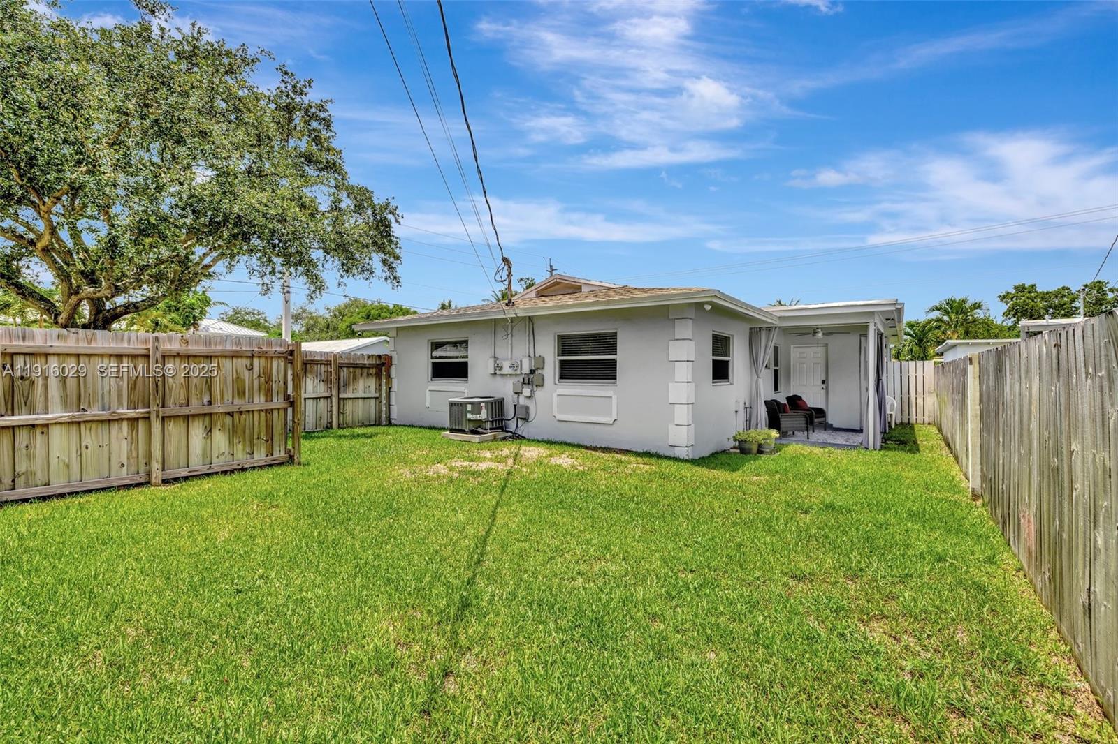 LAUDERDALE - Residential Lease