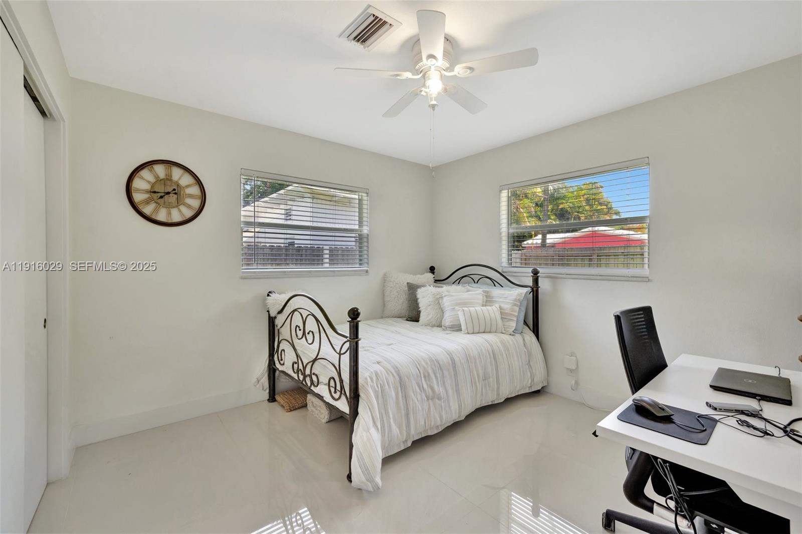 LAUDERDALE - Residential Lease