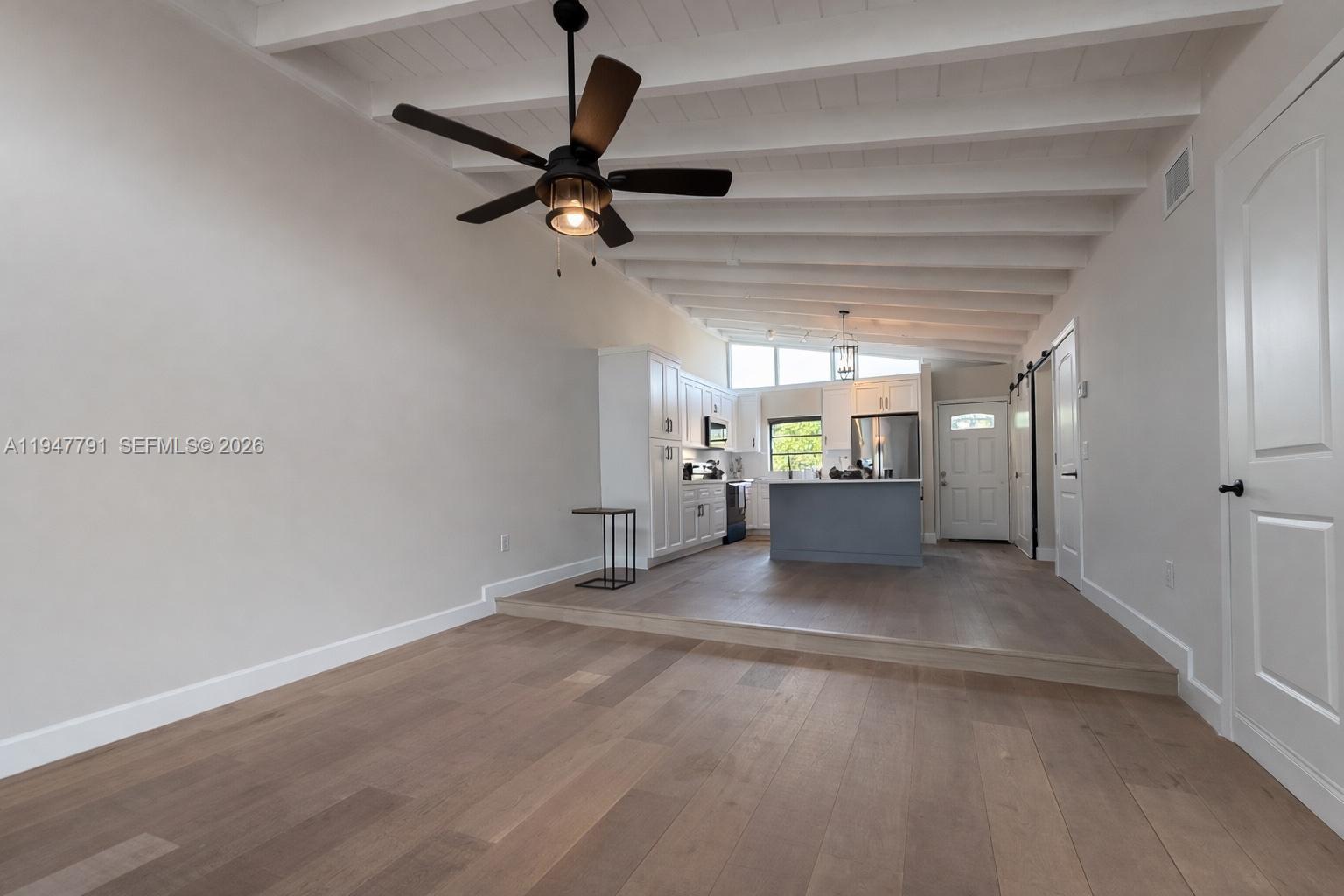 BRIAR BAY TOWNHOUSE ESTAT - Residential