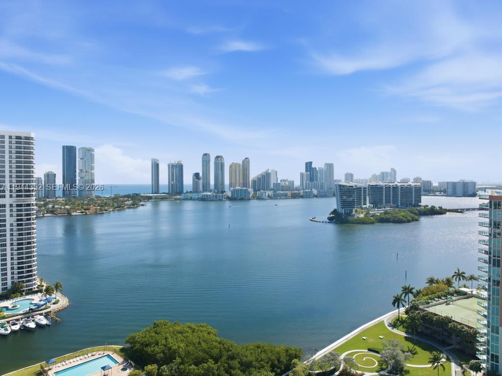 SOUTHVIEW AT AVENTURA CON - Residential