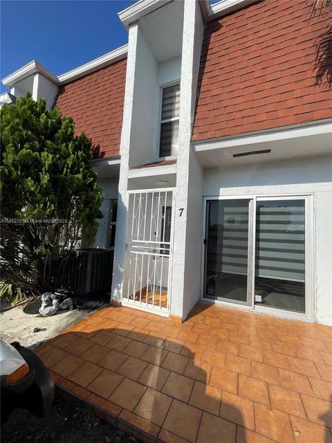 510 NW 107th Ave 7A Miami FL 33172