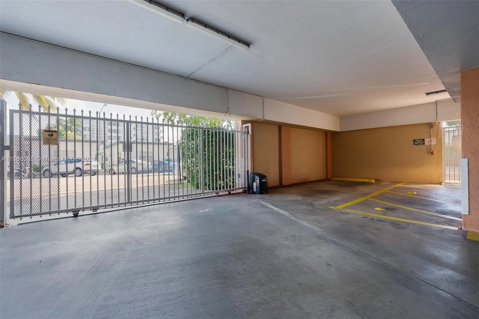 Miami Beach, Florida 33141, United States, 2 Bedrooms Bedrooms, ,2 BathroomsBathrooms,Residential,Active,35511