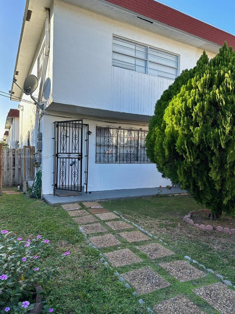 Rental Property at 1550 Ne 151st St 104, Miami, Broward County, Florida - Bedrooms: 2 
Bathrooms: 2  - $2,100 MO.