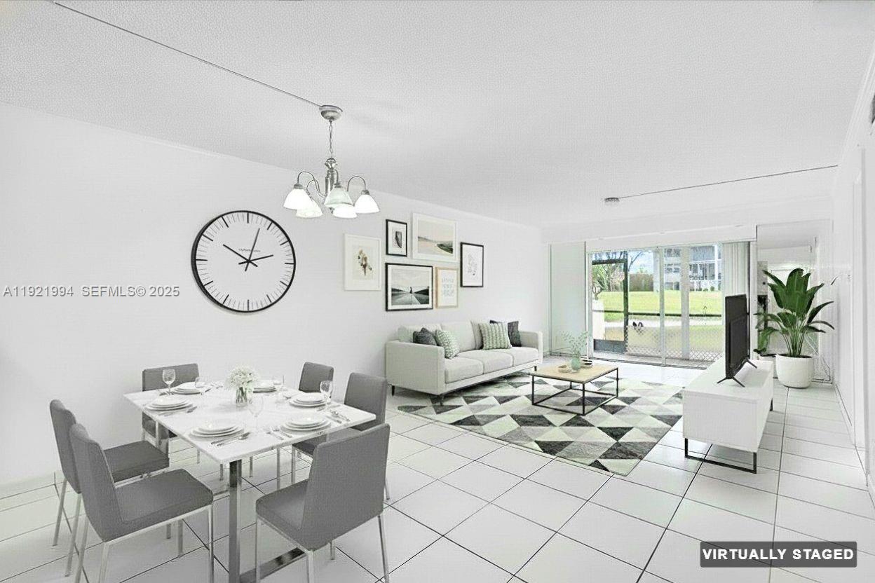 HOLLYBROOK GOLF AND - Residential