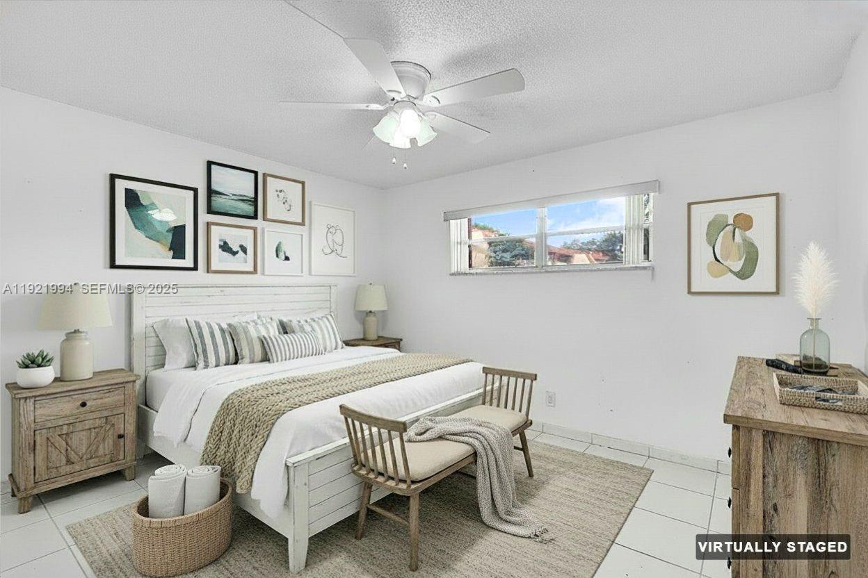 HOLLYBROOK GOLF AND - Residential