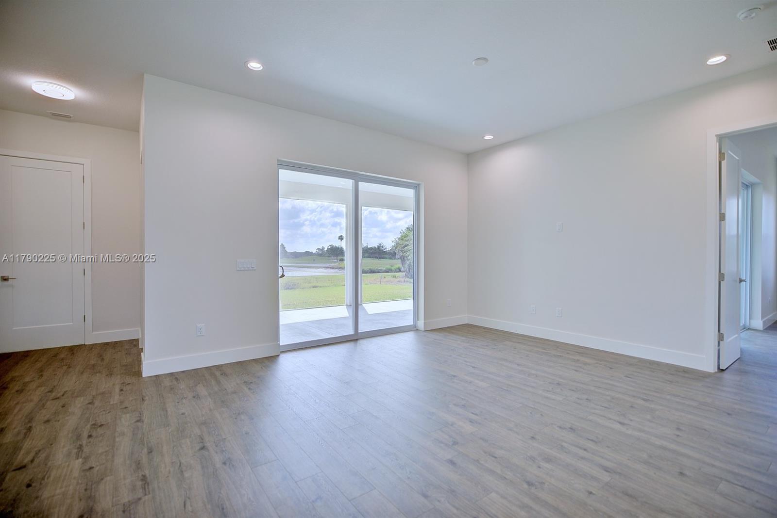 SUN N LAKES OF SEBRING.GOL - Residential