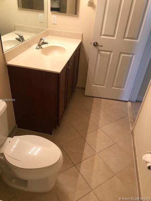 LAKES BY THE BAY EVE REPL - Residential Lease