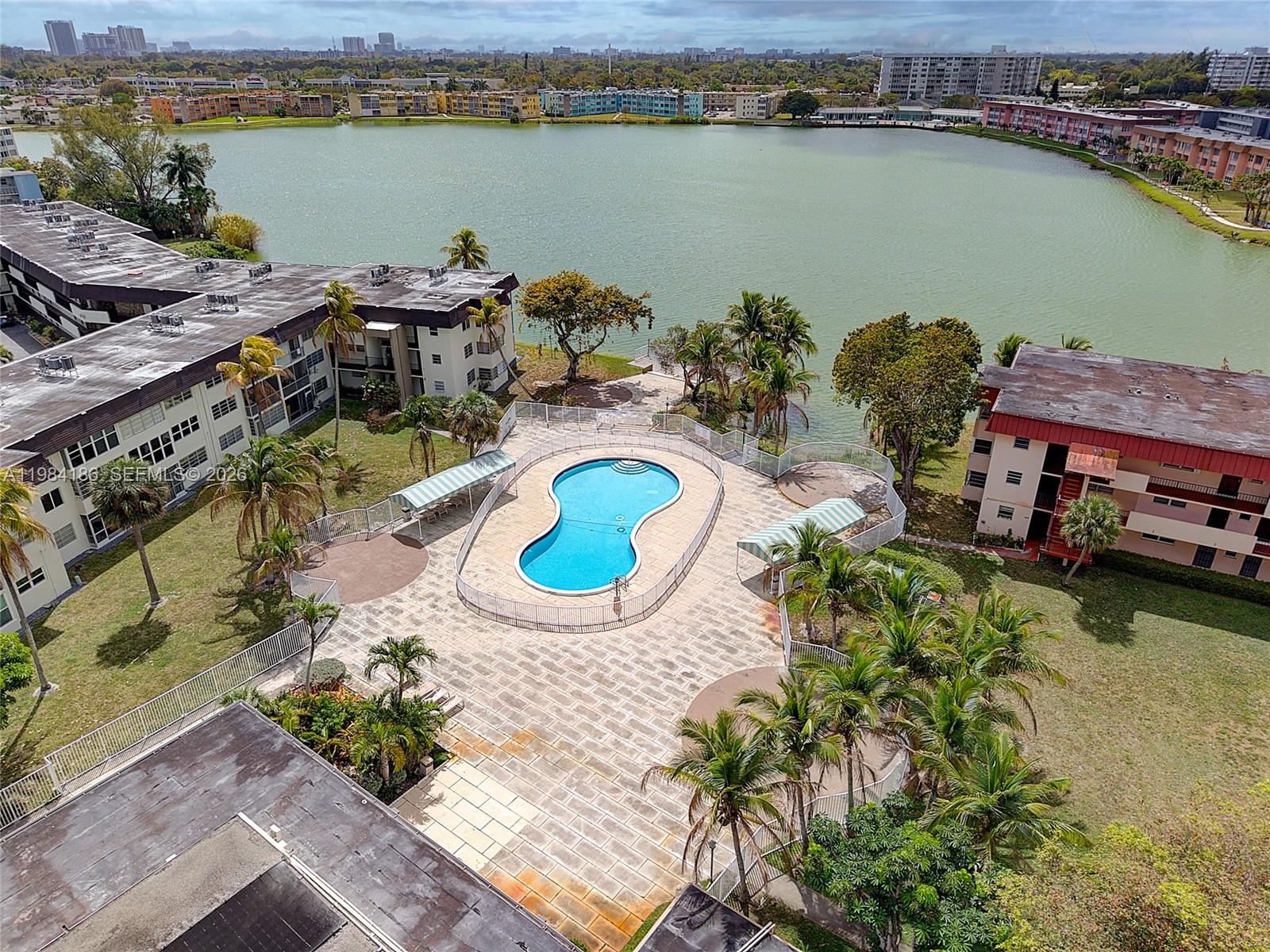 FIFTH HORIZONS CONDO - Residential