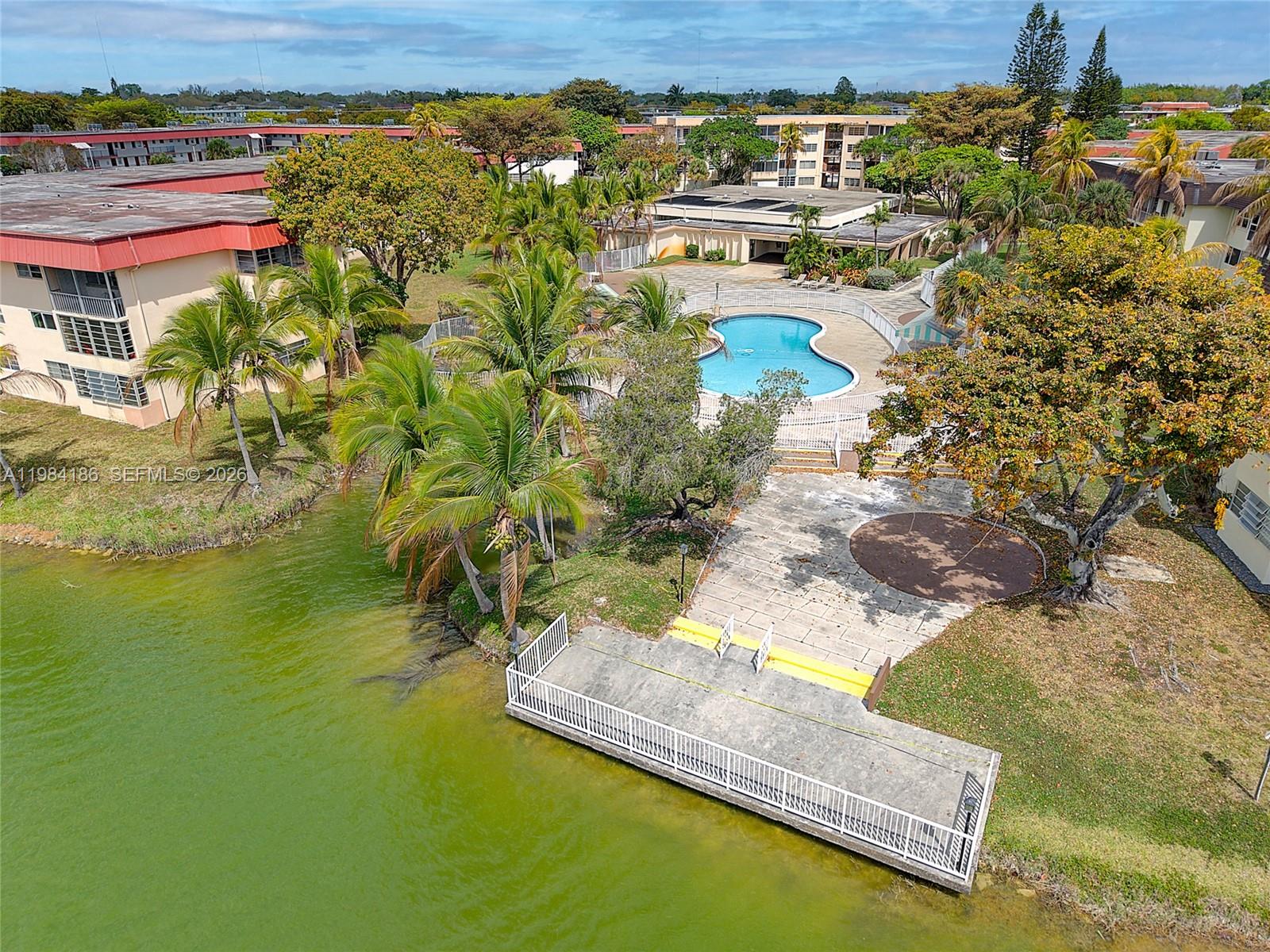 FIFTH HORIZONS CONDO - Residential