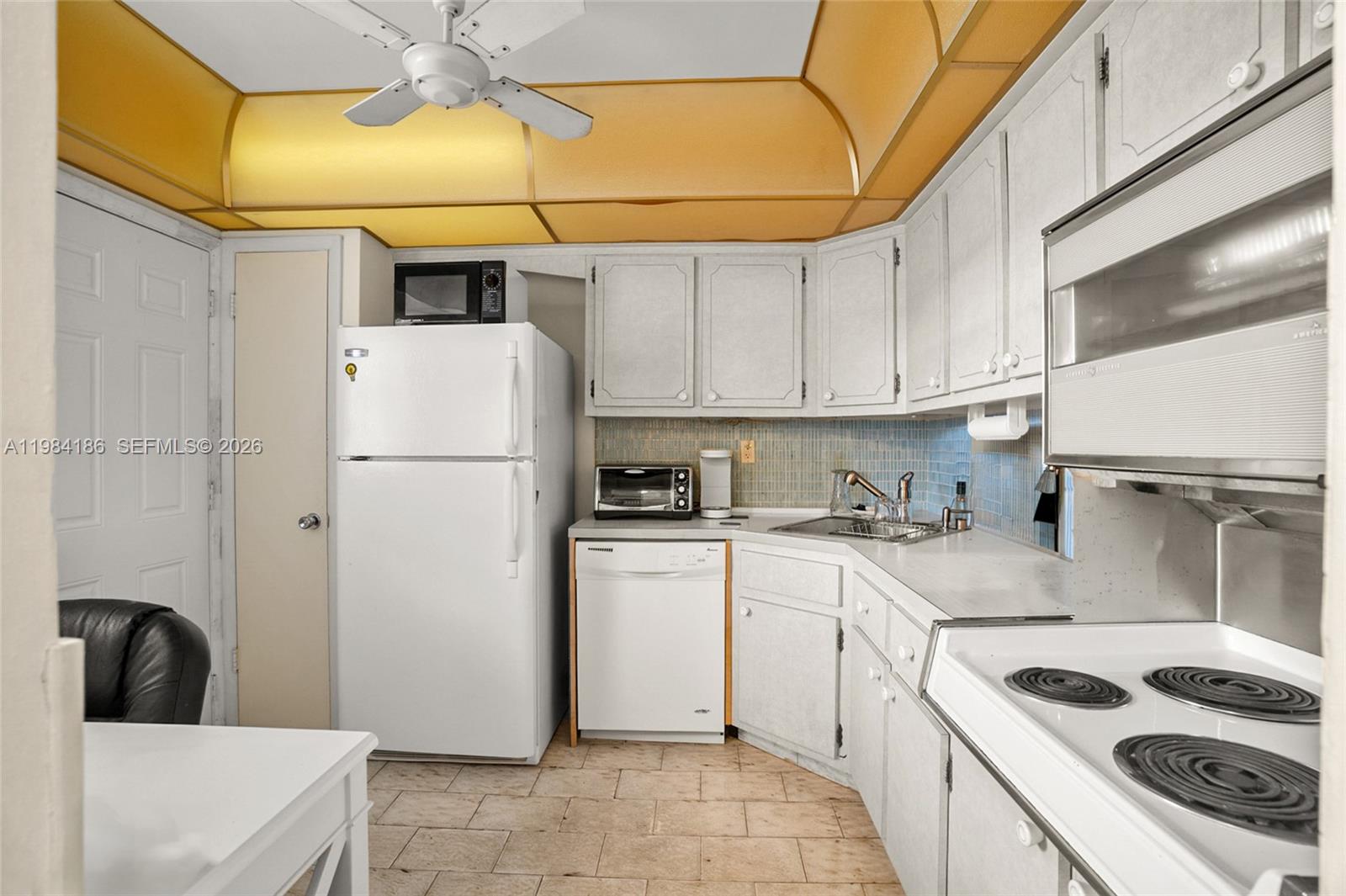 FIFTH HORIZONS CONDO - Residential