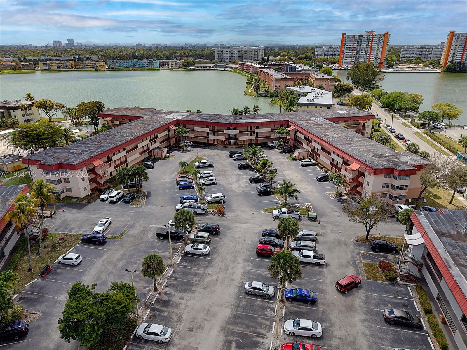 FIFTH HORIZONS CONDO - Residential