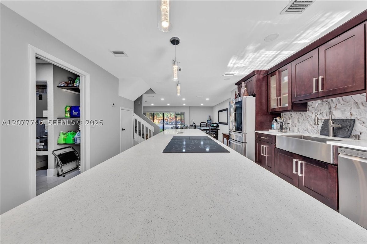 4543 NW 90th Ave