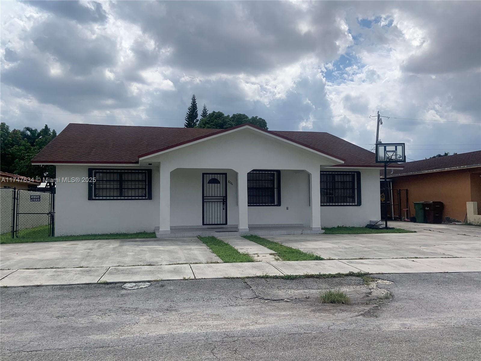 Property for Sale at 806 W 73rd Pl, Hialeah, Miami-Dade County, Florida - Bedrooms: 5 
Bathrooms: 5  - $890,000