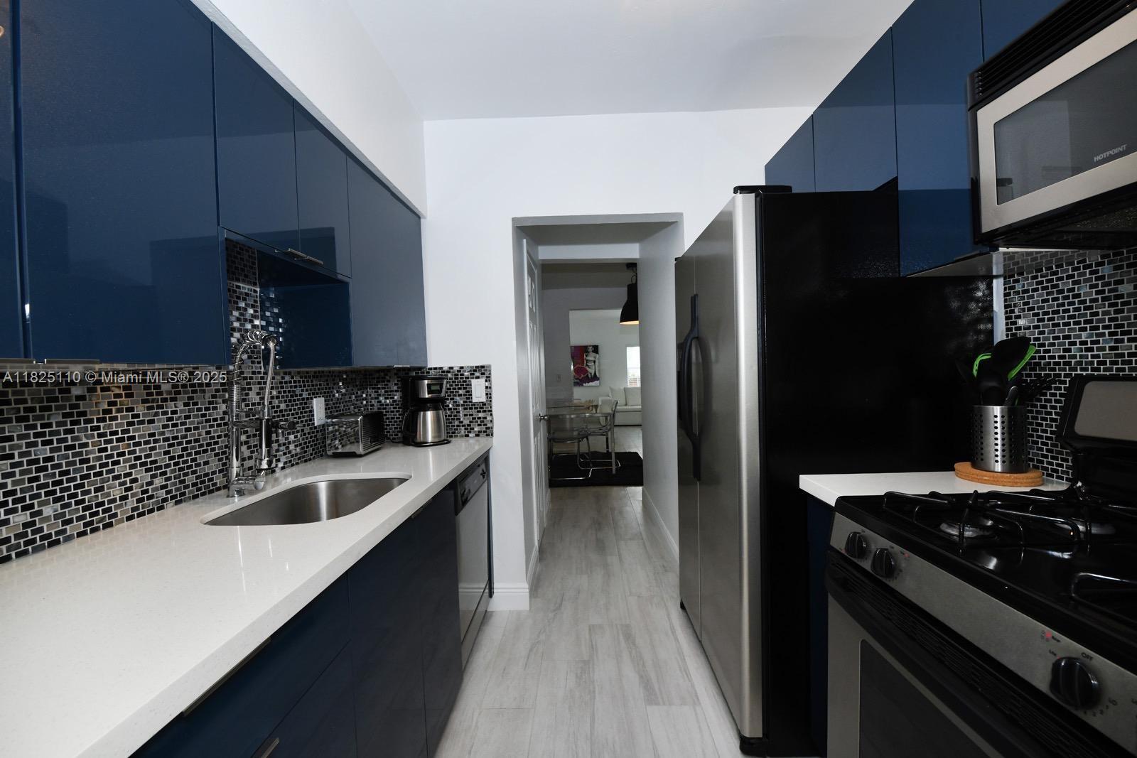 653 Michigan Ave 1