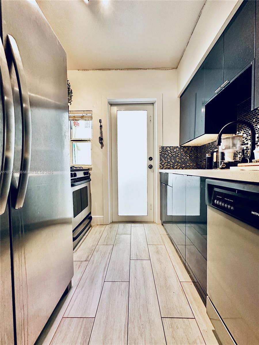 653 Michigan Ave 1
