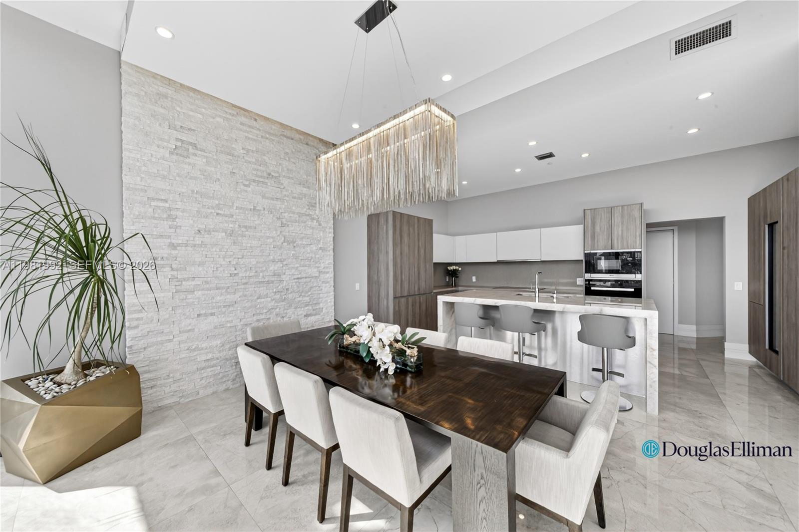 BISCAYNE BEACH CONDO - Residential