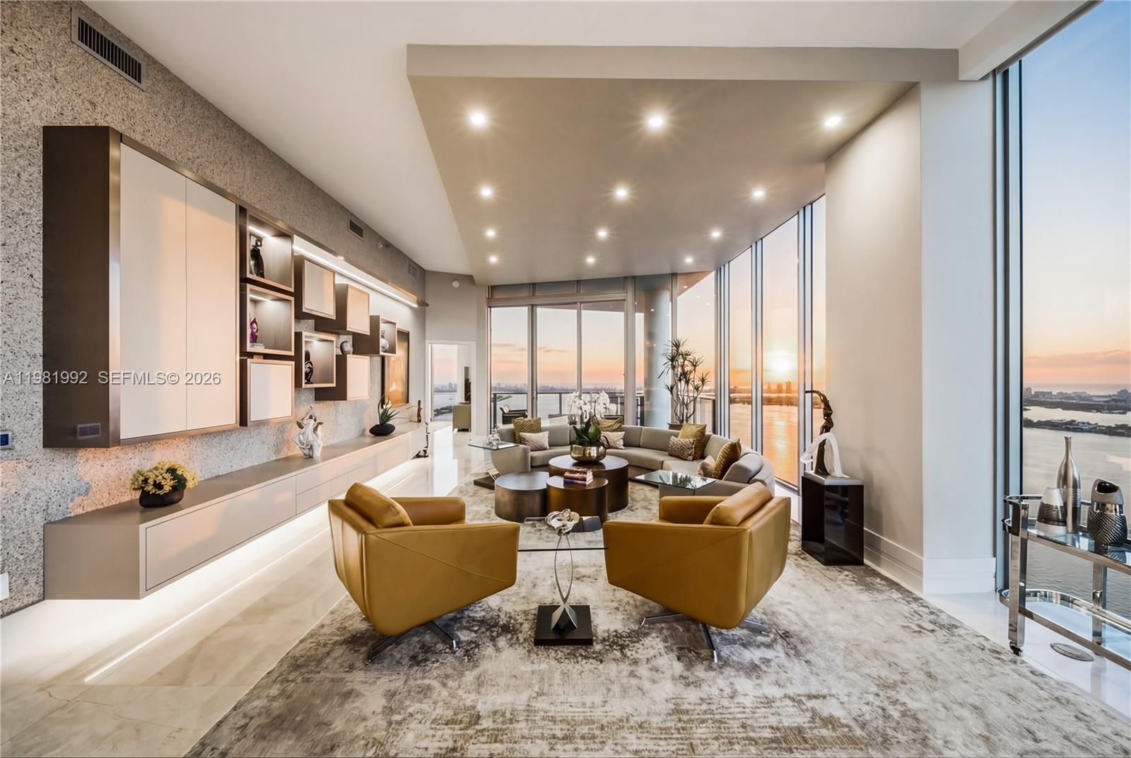 BISCAYNE BEACH CONDO - Residential