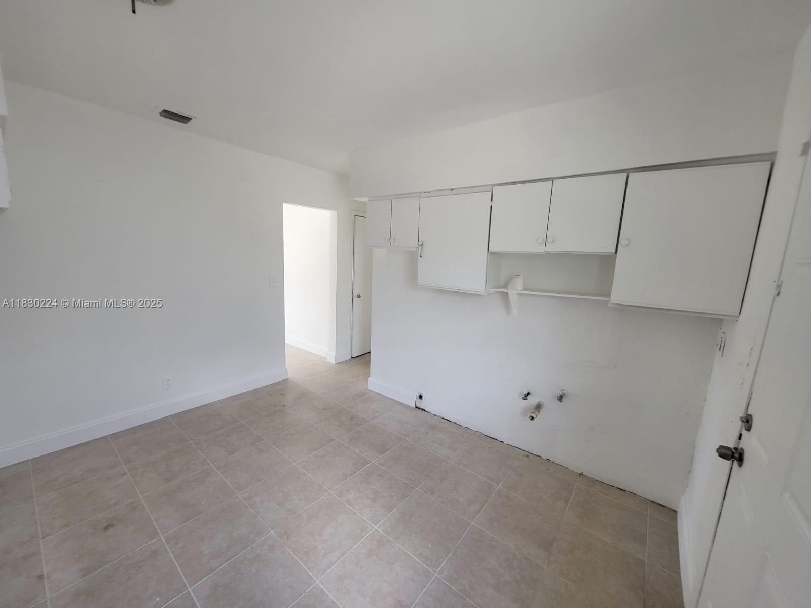640 - 642 NW 77th St