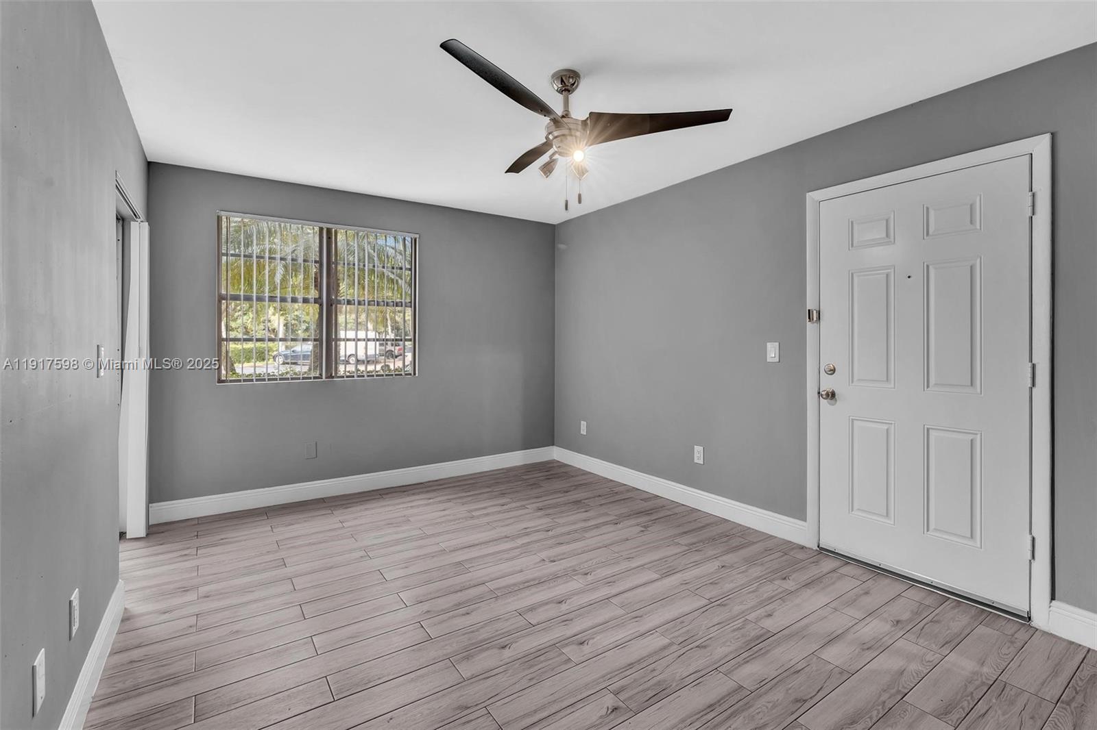 ROYAL POINCIANA CONDO - Residential Lease